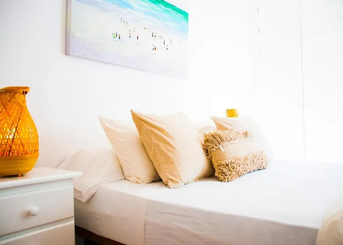 Asana House アパート カレタ・デ・ファマラ